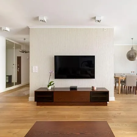 Elegant De 3 Et Parking Apartment Prague