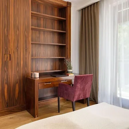 Elegant De 3 Et Parking Praga